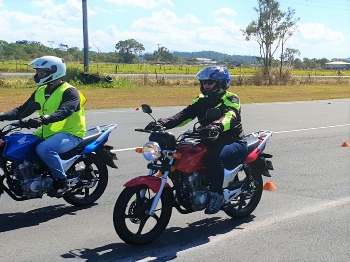 Qride student in Mackay performing  one of the Qride competancy exercises for his RE motorcycle license.
